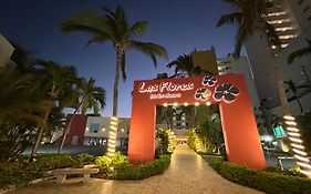 Las Flores Beach Resort